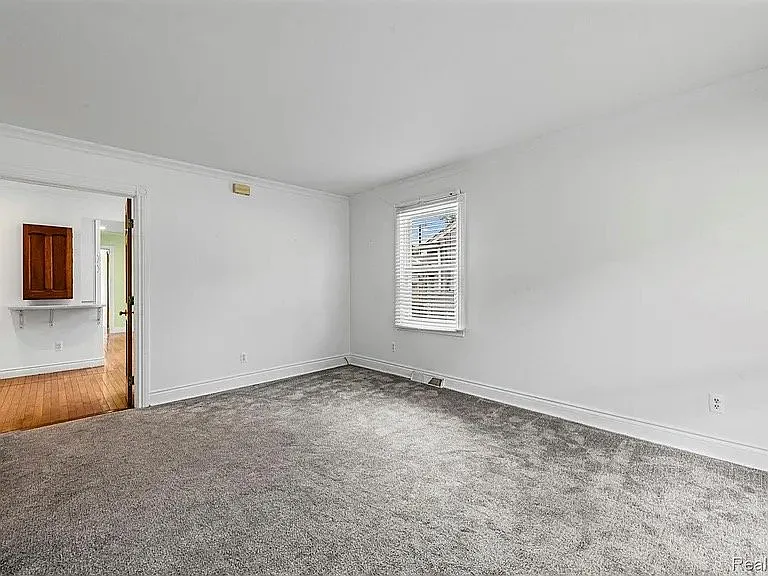 4010 Linwood Ave — Photo 17