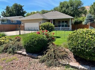 416 Juniper St, Oroville, WA 98844