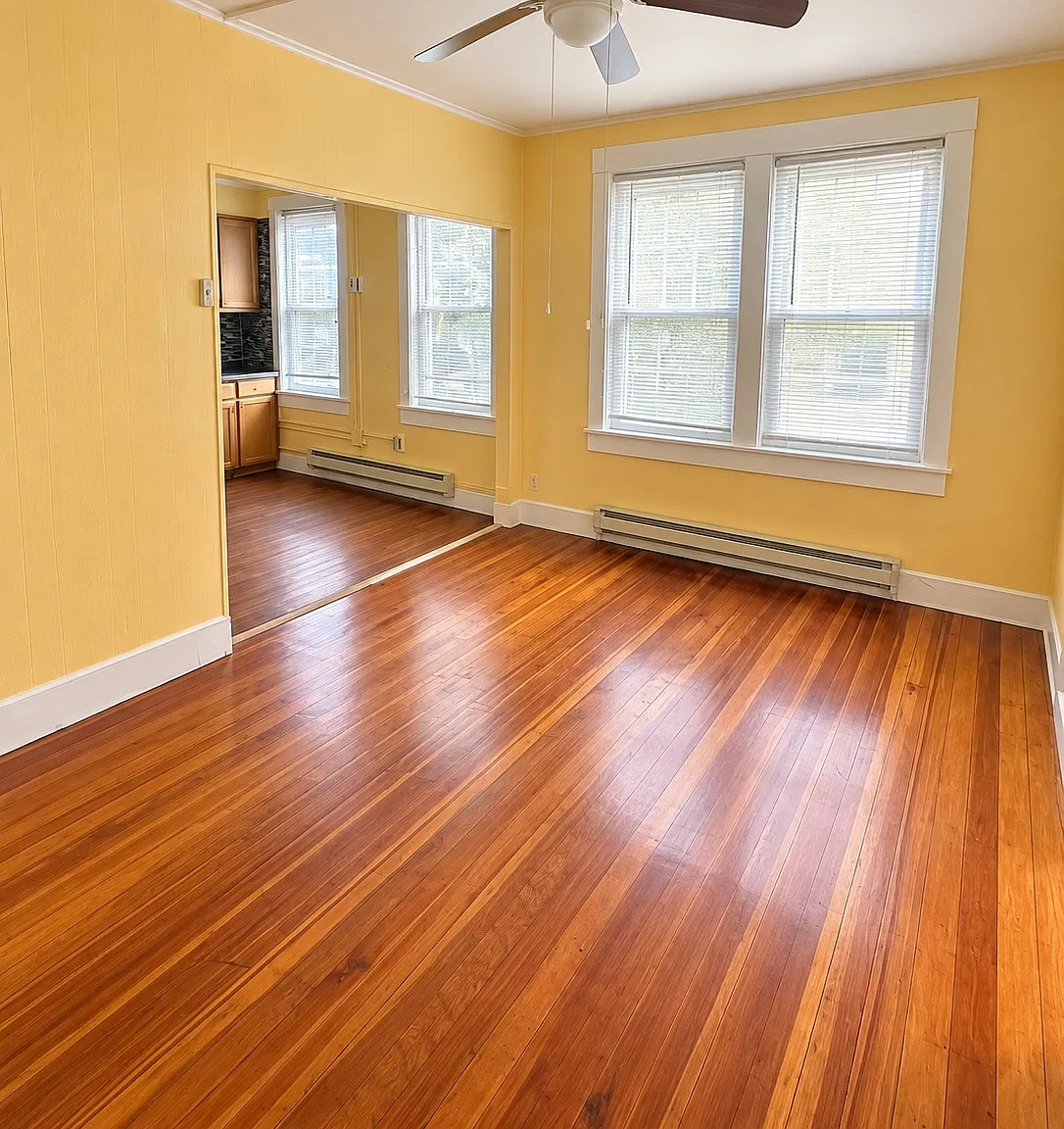 3 bed, 1400 sqft, $1,900 — Photo 2