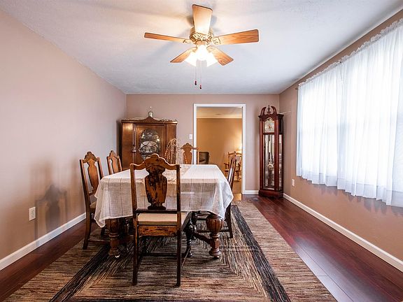 3rd image of 17797 Lexington Dr