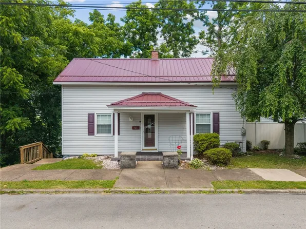745 Sidney St, Greensburg, PA 15601