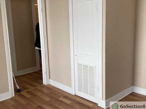 4th image of 2655 San Jacinto St