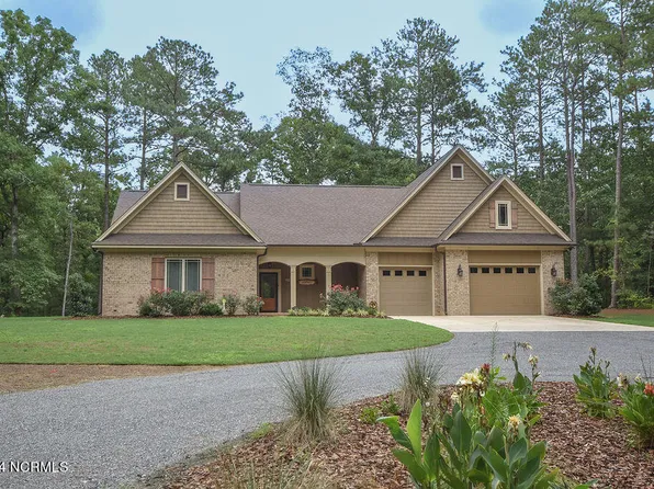 3779 Carthage Road, West End, NC 27376