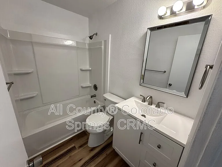 6676 Provincial Dr — Photo 11