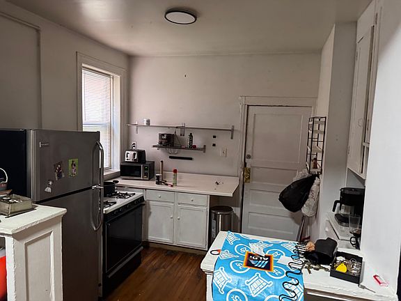 2nd image of 2021 N Humboldt Blvd