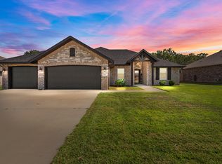 4206 W Sycamore Dr, Battlefield, MO 65619
