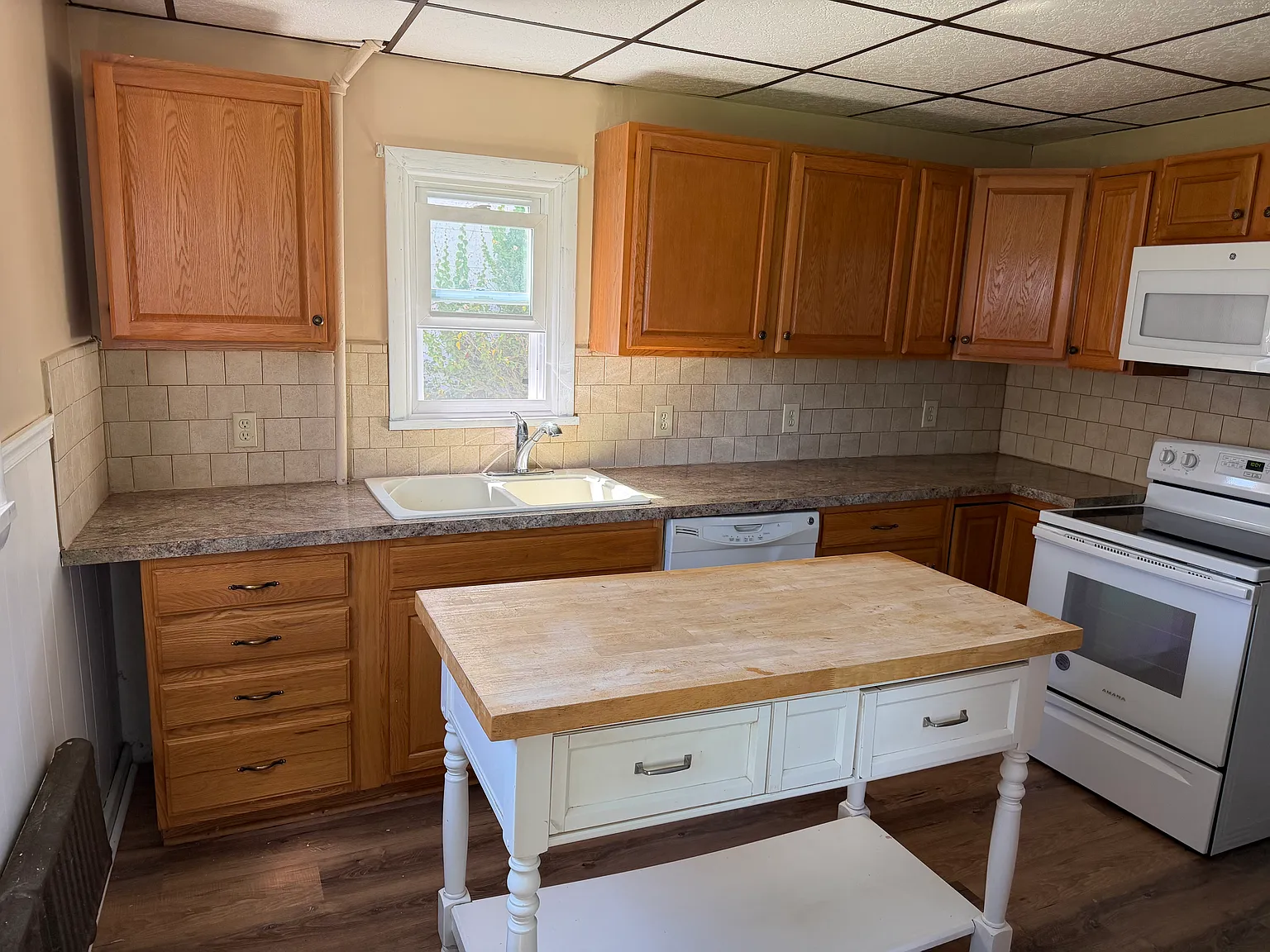814 Pine St — Photo 2