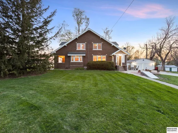 408 Hillside Ave, Yutan, NE 68073