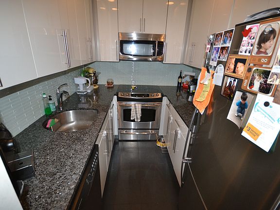 4th image of 402 E 90th St APT 11E