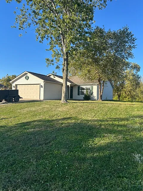 3 bed, 1216 sqft, $1,850 — Photo 1