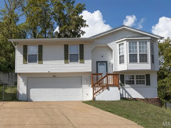 800 Country Glen Dr, Imperial, MO 63052