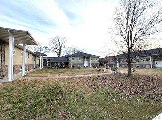 1301 Main St #H, Highland, IL 62249