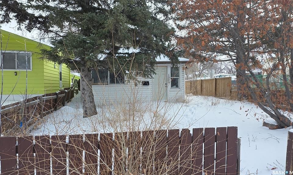 1st image of 1009 Wascana St