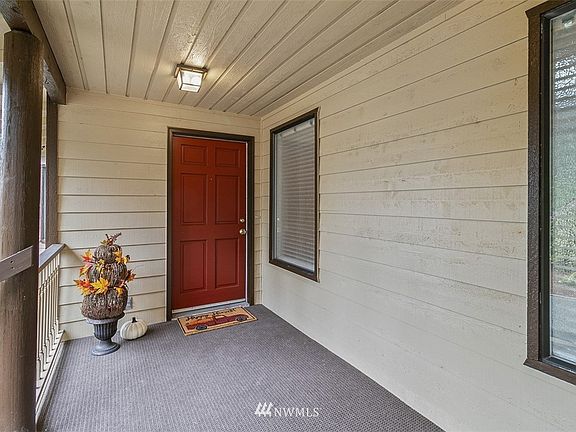 Covered Front Porch Entry