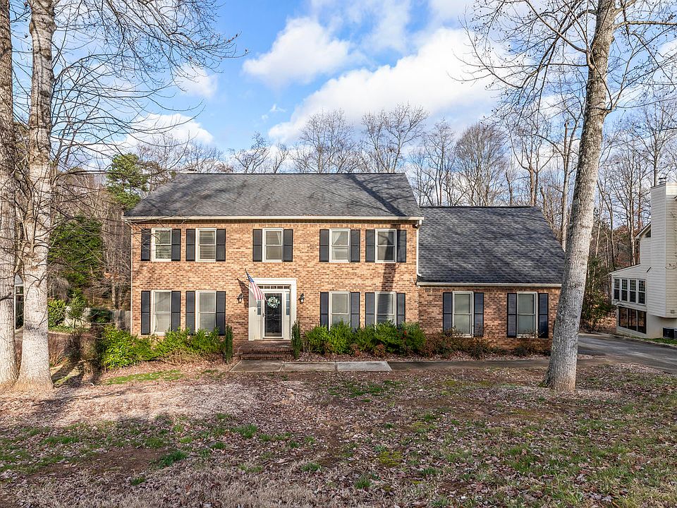 1st image of 820 Woodmont Dr