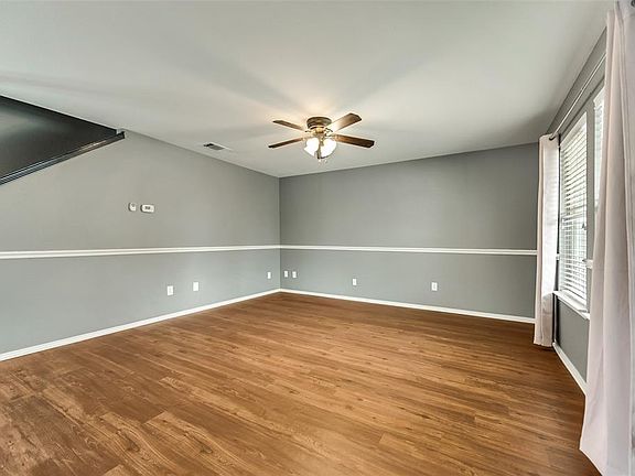 3rd image of 3901 Camino Real Trl