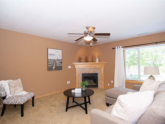 4th image of 1219 Nicholas Ln