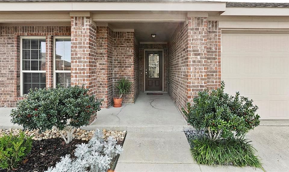 1st image of 148 Oriole Dr