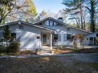 765 Shelton Rd, Lake Toxaway, NC 28747