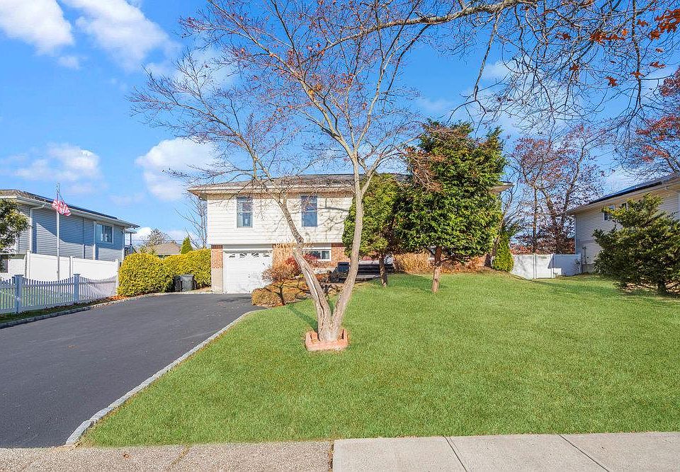 1st image of 36 Tanglewood Drive
