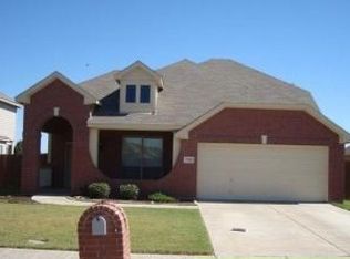 720 Royal Ln, Midlothian, TX 76065