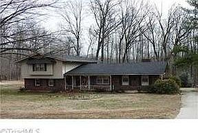 2nd image of 3876 Fox Meadow Rd