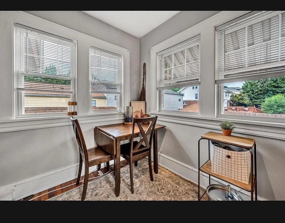 2 bed, 1.0 bath, 900 sqft, $1,350 — Photo 4