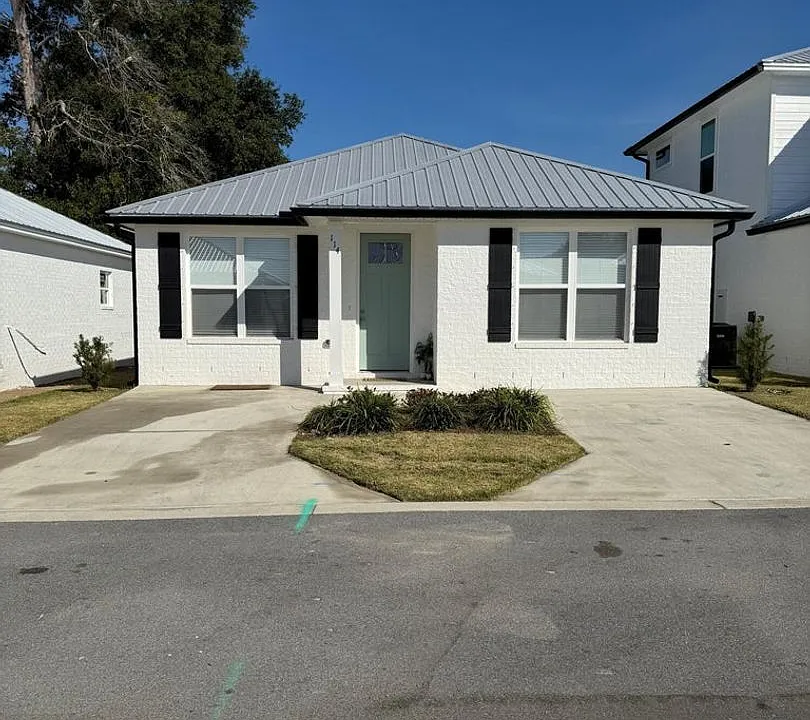114 Penny Ln