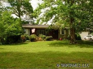 204 Woodland Ct, Black Mountain, NC 28711