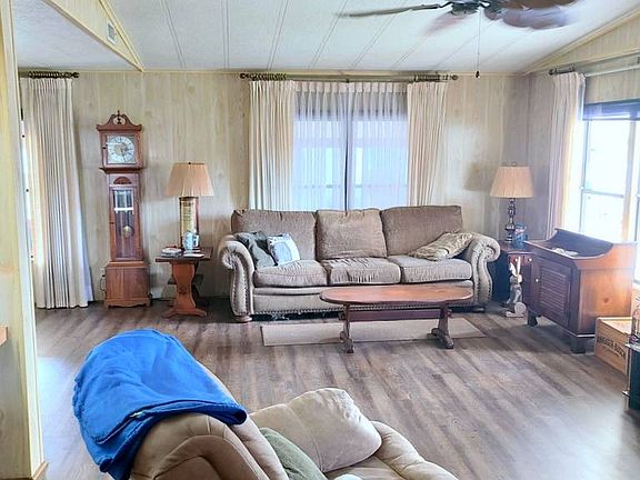 5th image of 3077 Junction Cir