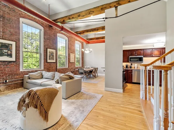 12 Brookside Rd Unit 25, Westford, MA 01886