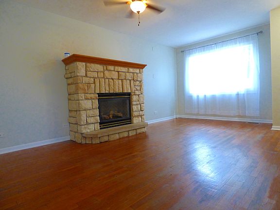 2nd image of 1535 Charles Dr