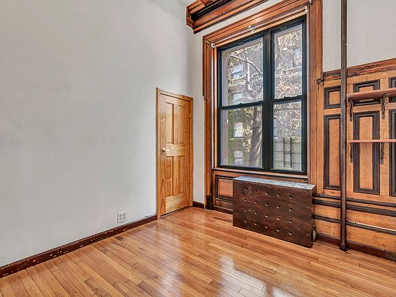 5th image of 638 W End Ave #2R