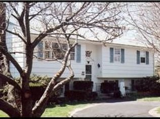 64 Todds Hill Rd, Branford, CT 06405