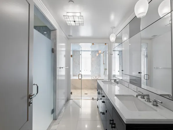 21 East 61st Street image 12 of 22