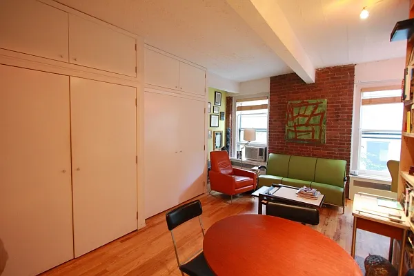 Rented by Citi Habitats | media 10