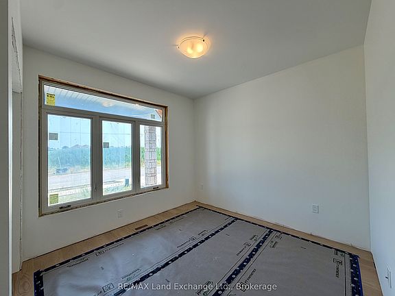 4th image of 288 Ridge St