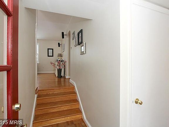 3rd image of 16550 Emory Ln