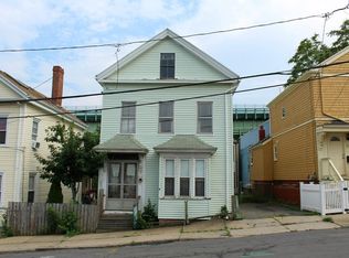 16 High St, Chelsea, MA 02150