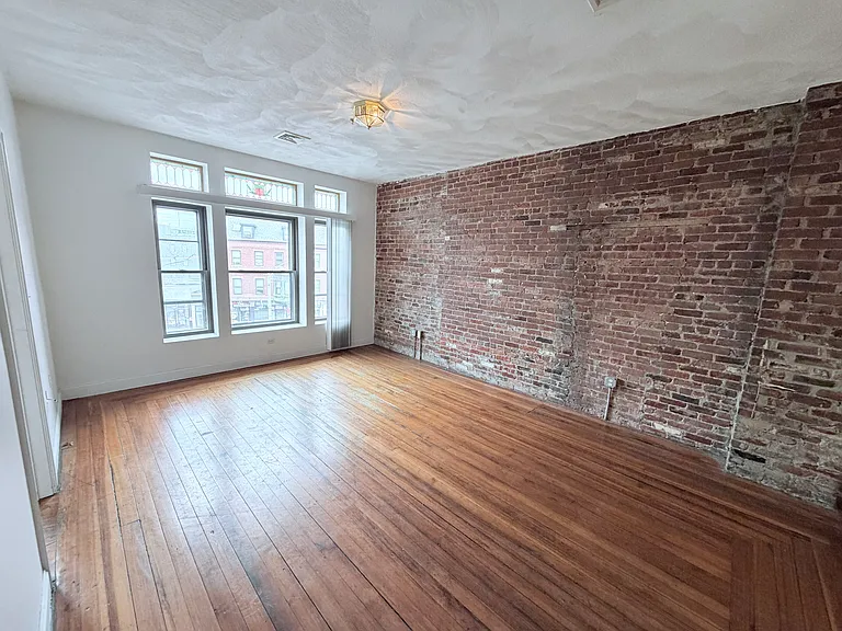 173 Winnisimmet St #5 — Photo 2