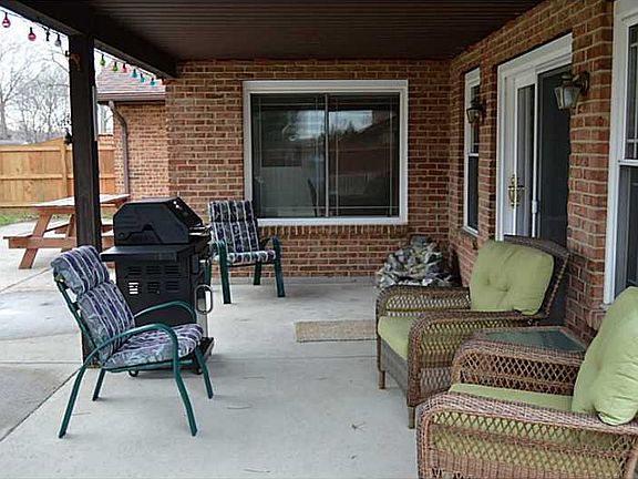 3rd image of 1120 Blue Jay Dr