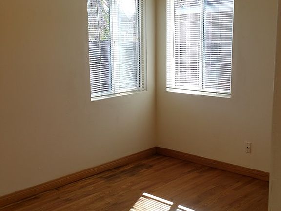 4th image of 6735-6737 Mohawk St #6735