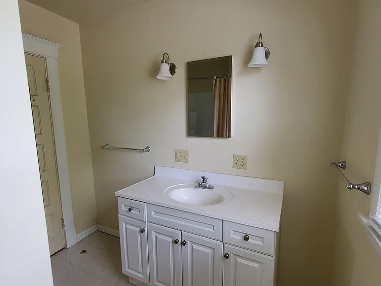 207 Institute St #B — Photo 14