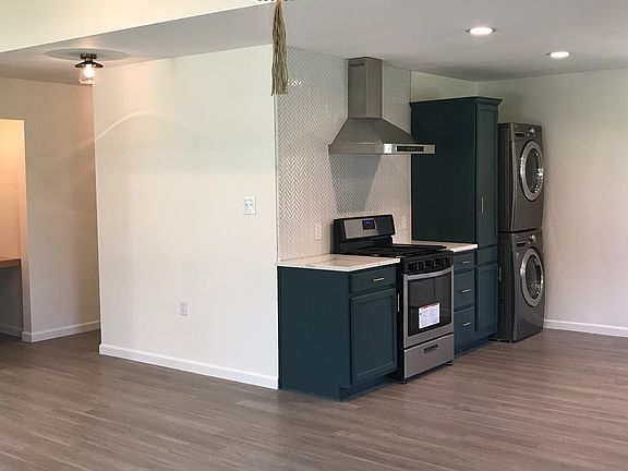 4th image of 113 Hilliard Ave