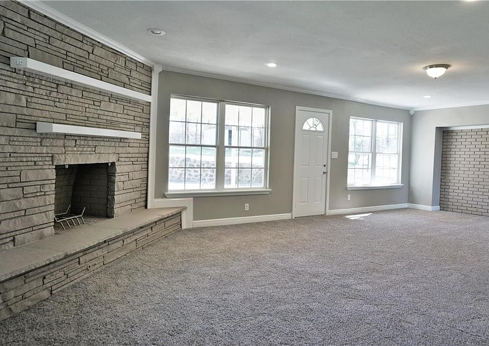 1st image of 928 Walter St