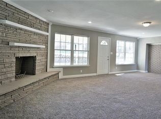 928 Walter St, Bedford, TX 76022