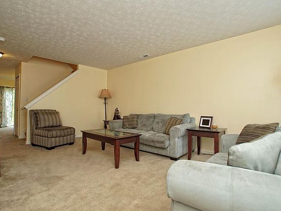 4th image of 61 Eastpointe Dr
