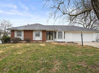 111 SW 20th Ter, Oak Grove, MO 64075