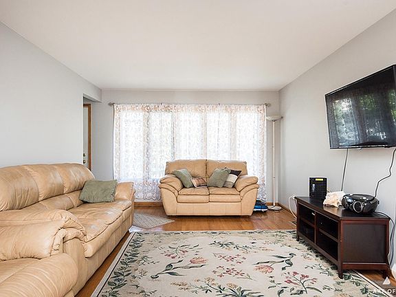 5th image of 3931 N Osceola Ave