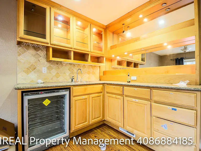 1751 Curtner Ave — Photo 4